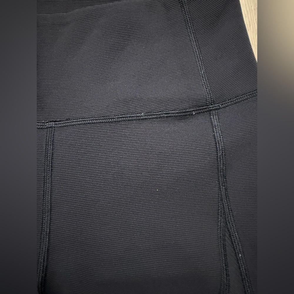 LULULEMON On Repeat Tight *28"- Black (size 6) - Picture 6 of 7